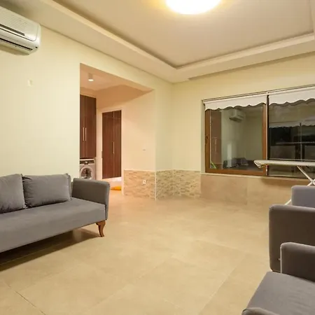 Göcek Deniz Manzaralı 4+2 Sami Tatil Evi