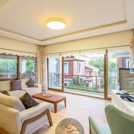 Tatil Evi Göcek Deniz Manzaralı 4+2 Sami *